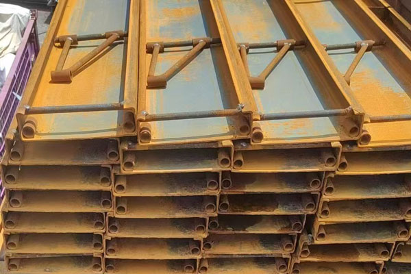 沈阳路面钢模出租维护：高效解决临时路面需求